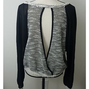 Mnk Open Back Shirt Size Large